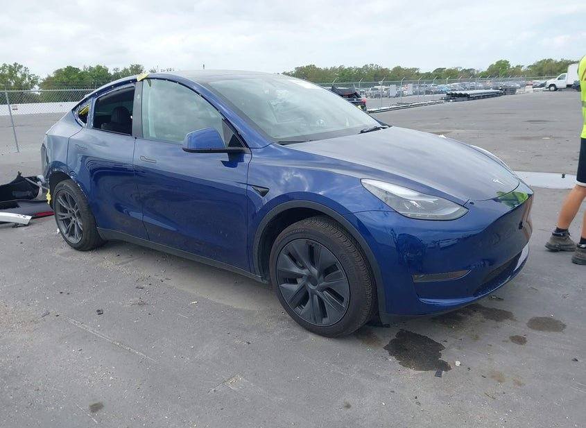 2026 TESLA MODEL Y