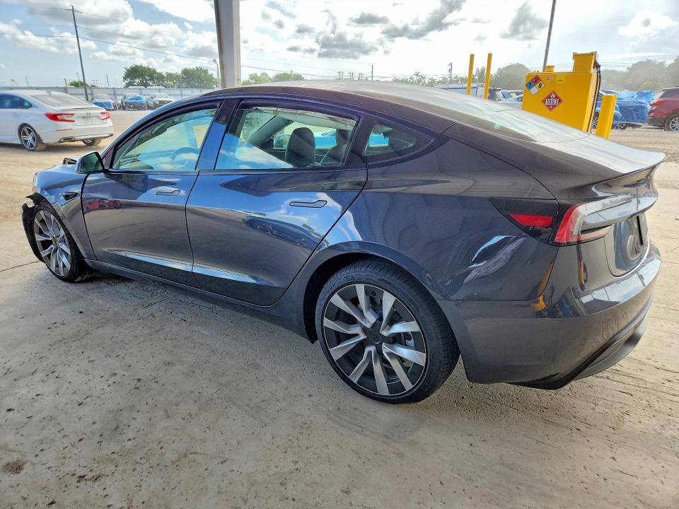 2025 Tesla Model 3 β photo 2
