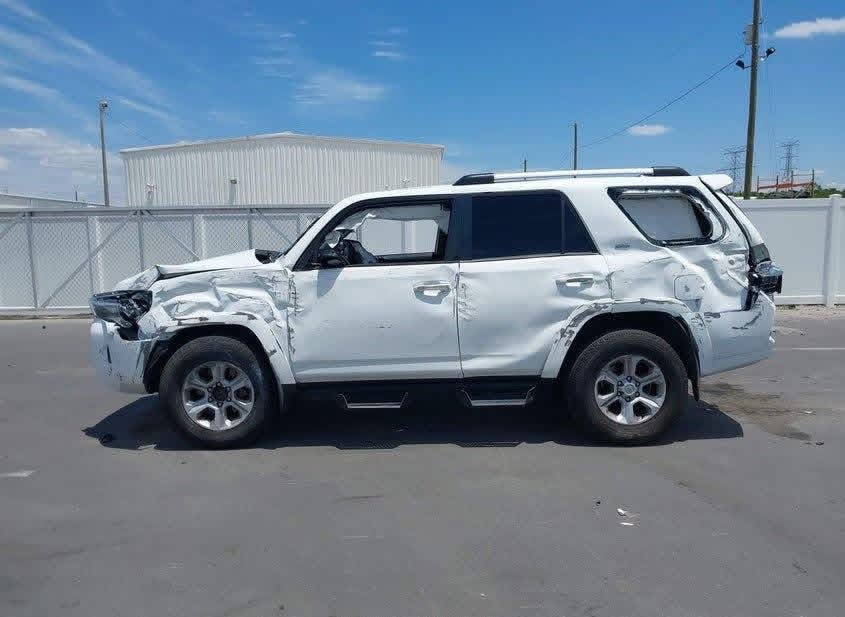 2022 TOYOTA 4RUNNER