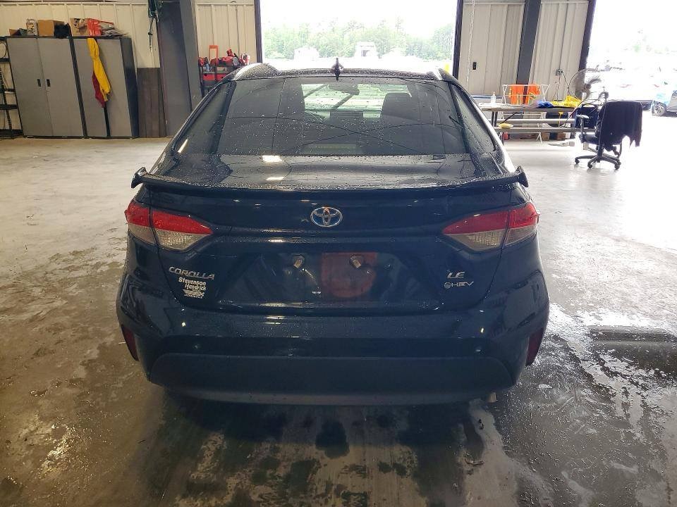 2025 Toyota Corolla Hybrid — photo 10